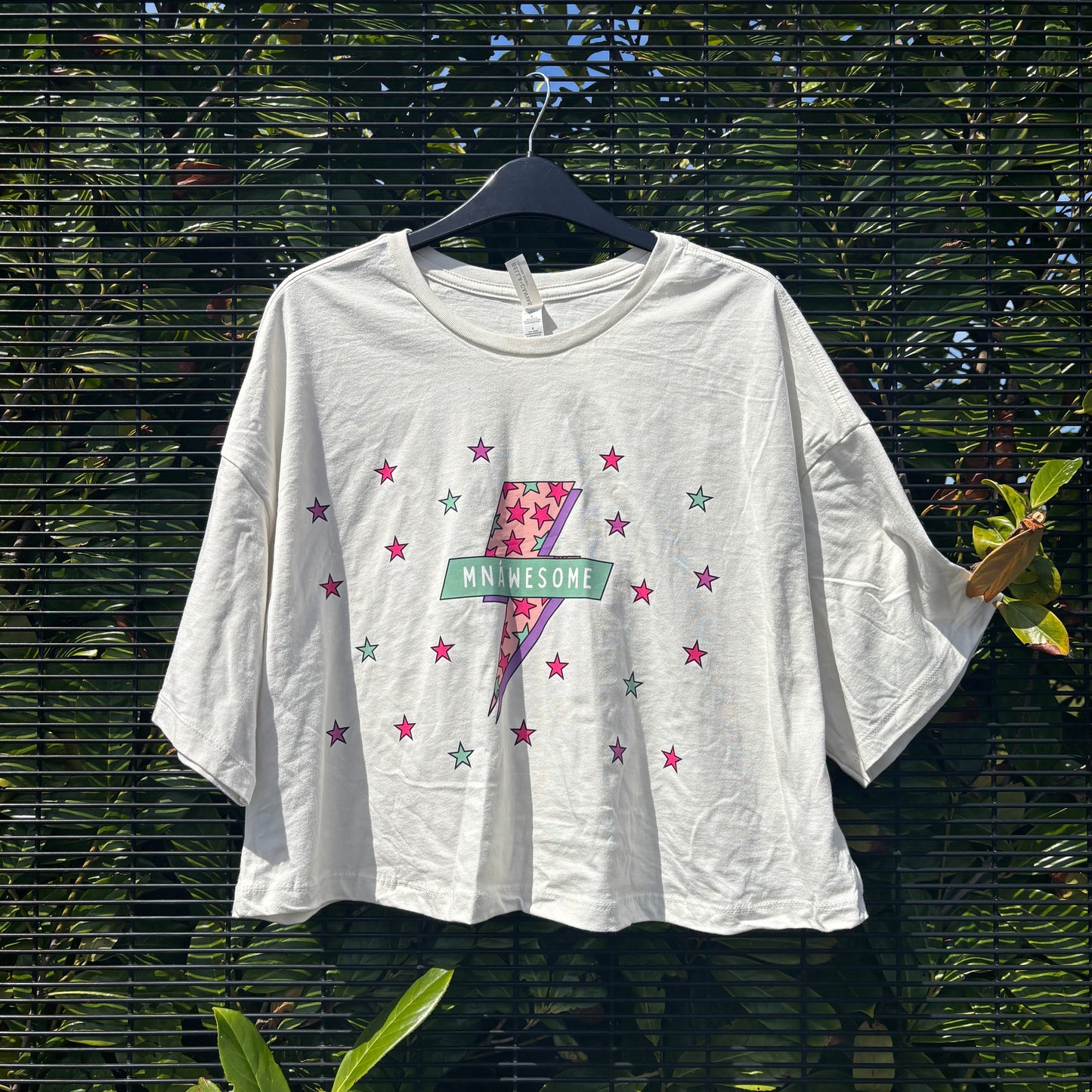 Mnáwesome Tee Size L