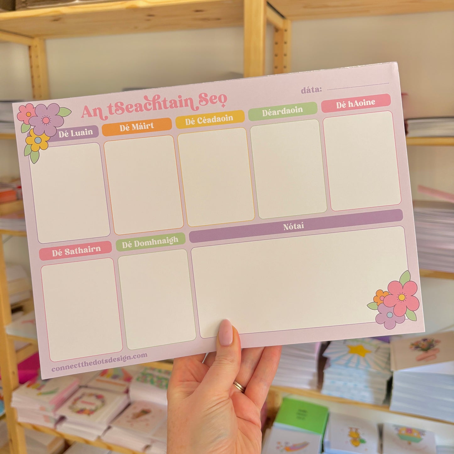 An tSeachtain Seo Pastel Flowers Weekly Planner