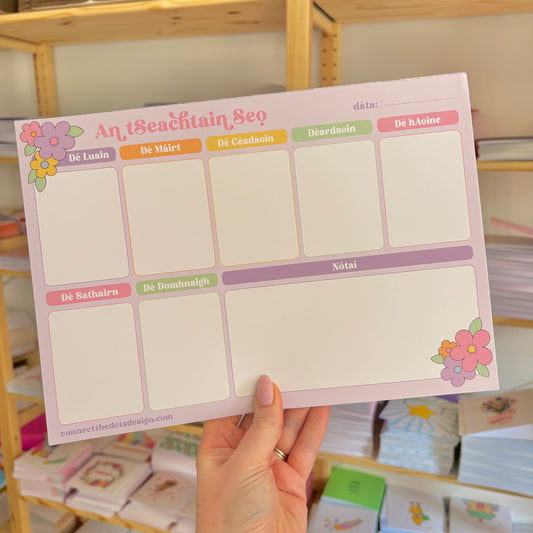 An tSeachtain Seo Pastel Flowers Weekly Planner